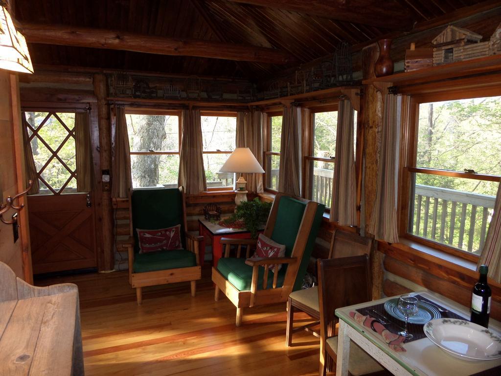 Lake Lucerne Treehouse Villa ยูเรกาสปริงส์ ภายนอก รูปภาพ