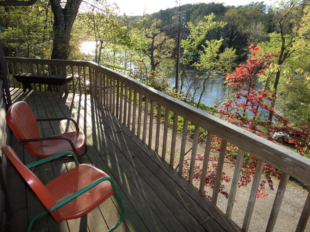 Lake Lucerne Treehouse Villa ยูเรกาสปริงส์ ภายนอก รูปภาพ